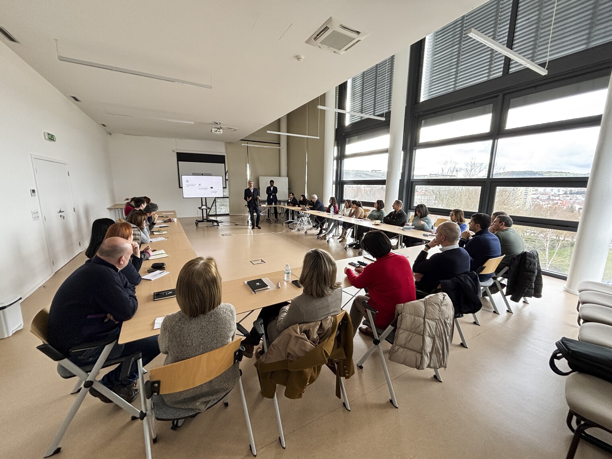 academia_0_11_1_2500_2500