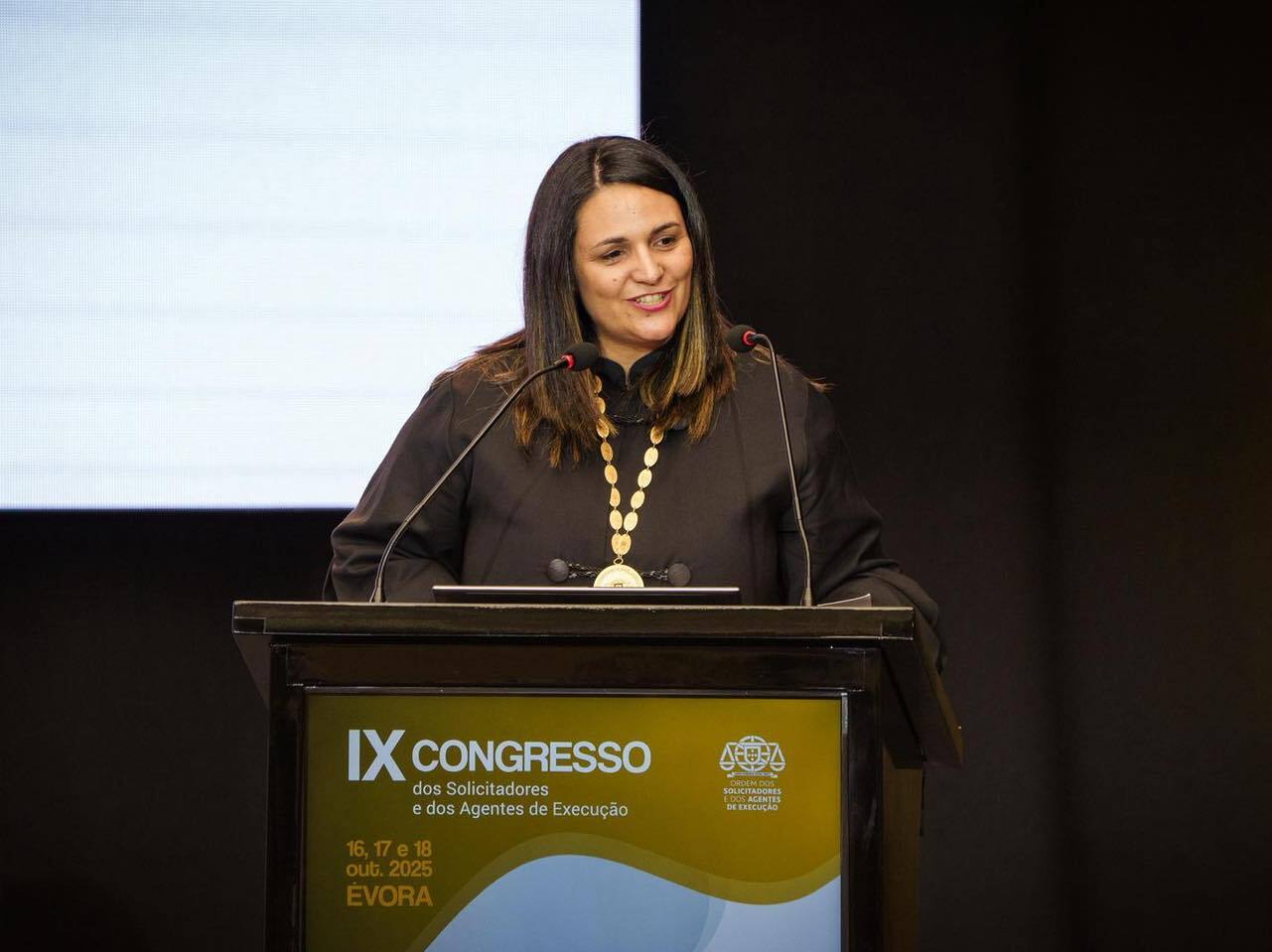 Bastonária da OSAE | Anabela Veloso