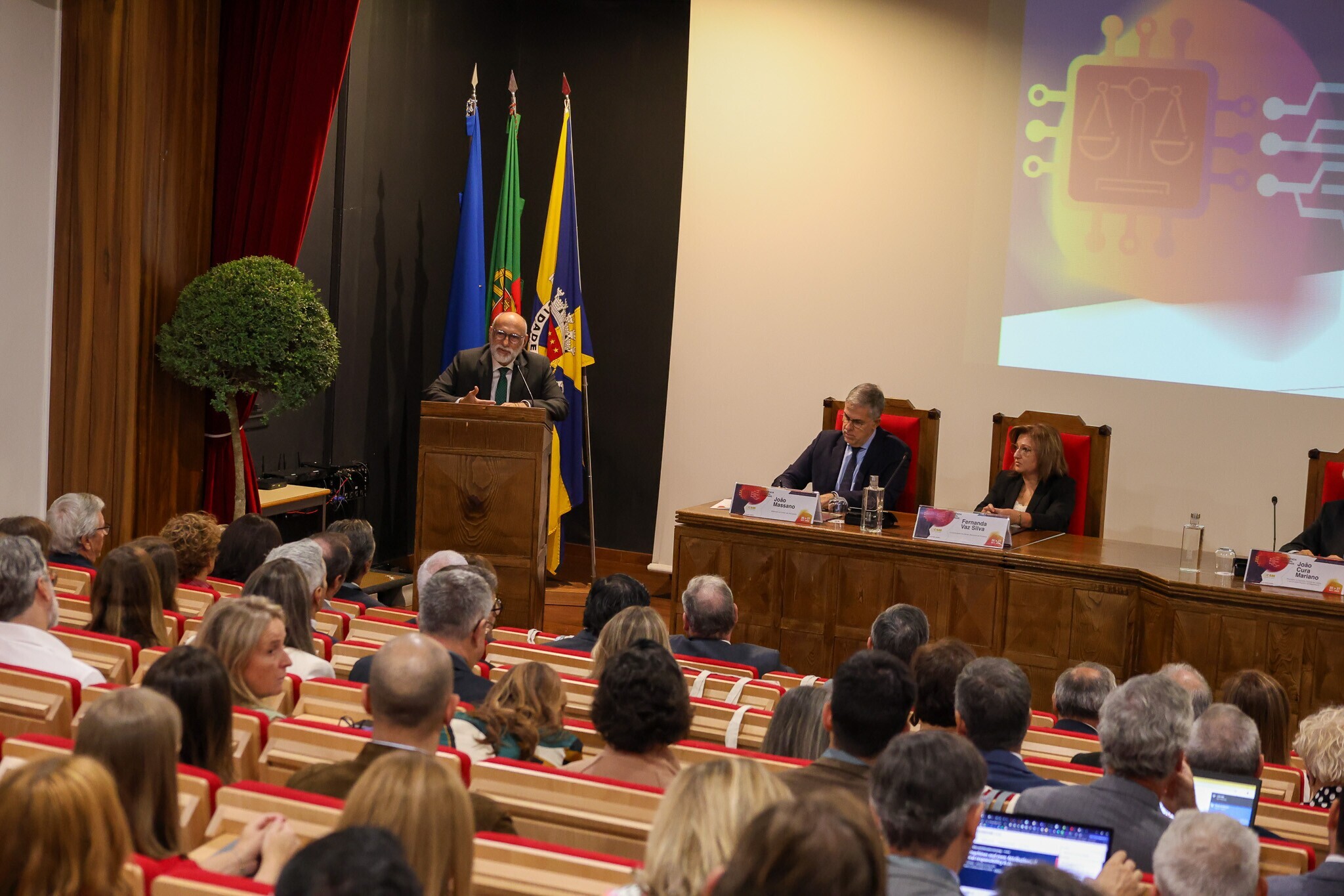 CONFERÊNCIA “INTELIGÊNCIA ARTIFICIAL E TRIBUNAIS” DESTACA MODERNIZAÇÃO DA JUSTIÇA ATRAVÉS DA TECN...